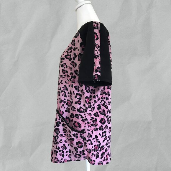 ScrubStar Women's Active V-Neck Nurses/HealthCare/ Medical Scrub Top w/Pockets - Picture 3 of 7